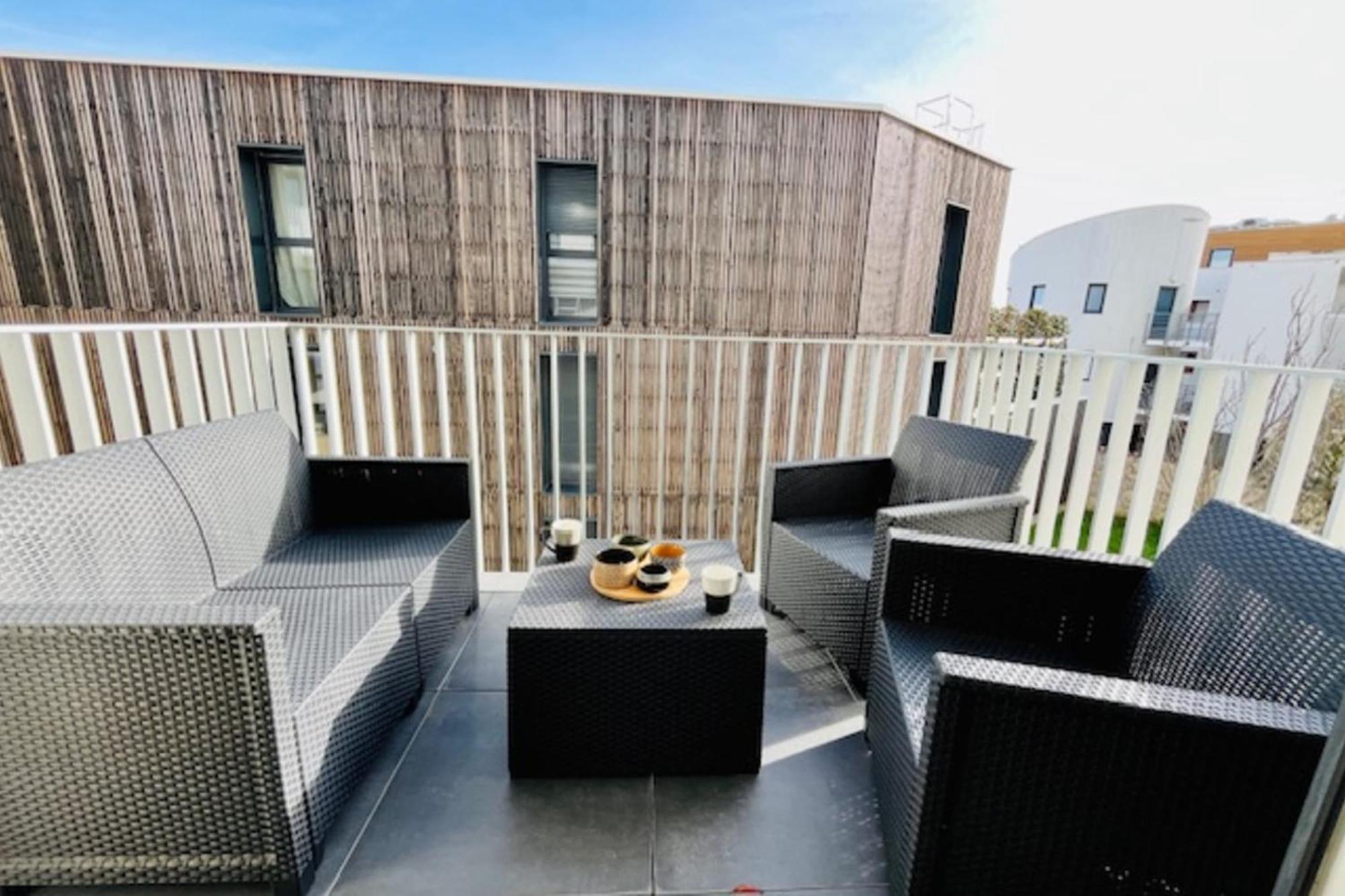 Charming New Flat With Balcony Appartement La Rochelle  Buitenkant foto